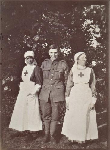 bowen-Davies Red Cross photos - nurses with soldier crop
